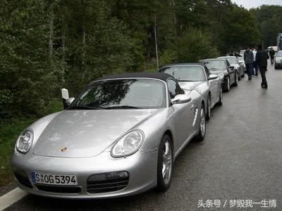 保時(shí)捷在德國(guó) 從國(guó)民跑車(chē)到身份符號(hào)的復(fù)雜定位